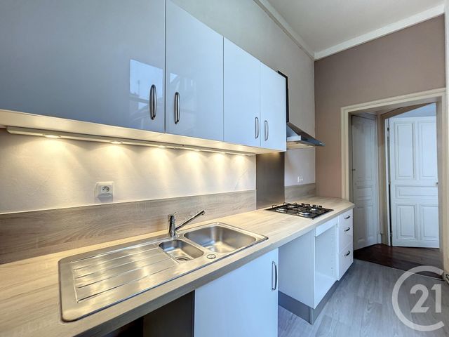 Appartement F3 à louer - 3 pièces - 77.0 m2 - TROYES - 10 - CHAMPAGNE-ARDENNE - Century 21 Martinot Immobilier