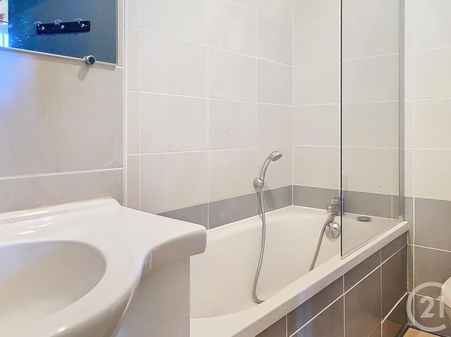 Appartement Studio à louer - 2 pièces - 37.48 m2 - TROYES - 10 - CHAMPAGNE-ARDENNE - Century 21 Martinot Immobilier