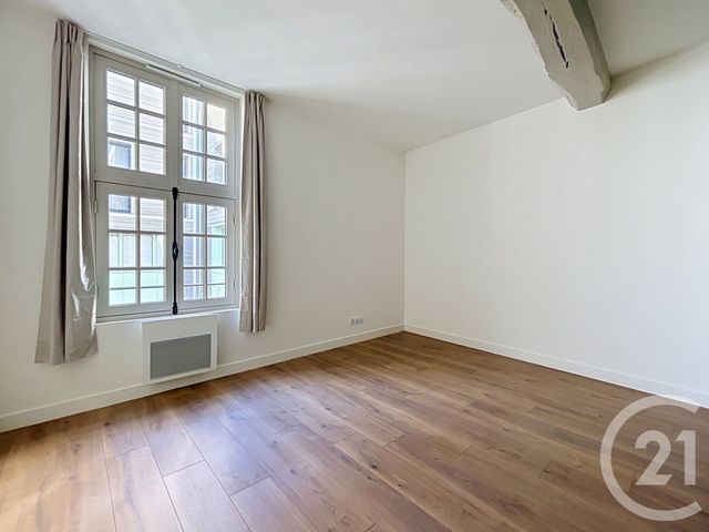 Appartement F3 à louer - 3 pièces - 56.24 m2 - TROYES - 10 - CHAMPAGNE-ARDENNE - Century 21 Martinot Immobilier