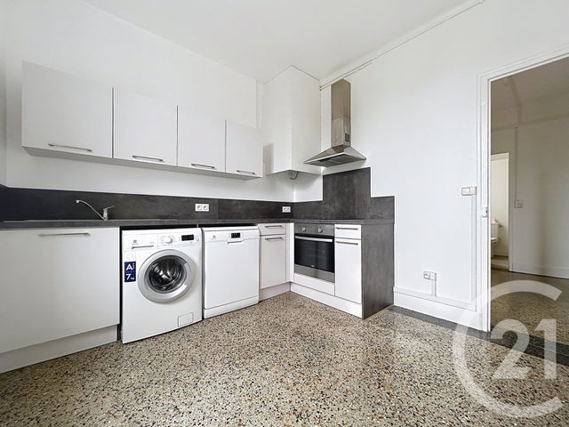 Appartement F2 à louer - 2 pièces - 49.5 m2 - STE SAVINE - 10 - CHAMPAGNE-ARDENNE - Century 21 Martinot Immobilier