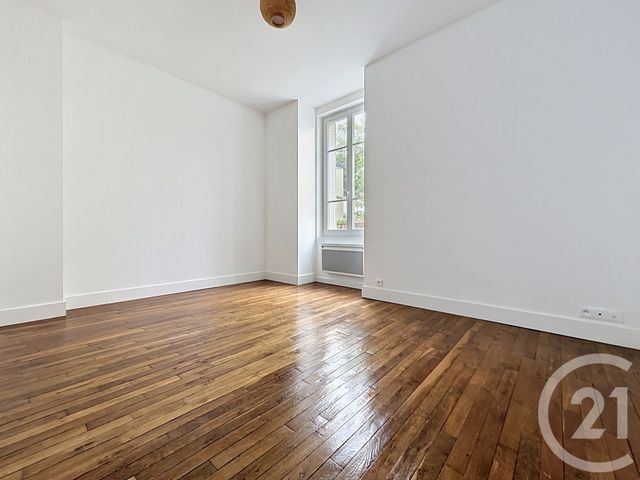 Appartement F2 à louer - 2 pièces - 49.5 m2 - STE SAVINE - 10 - CHAMPAGNE-ARDENNE - Century 21 Martinot Immobilier