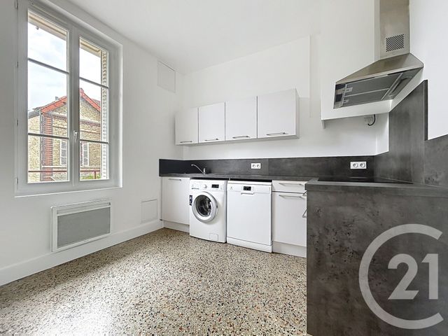 Appartement F2 à louer - 2 pièces - 49.5 m2 - STE SAVINE - 10 - CHAMPAGNE-ARDENNE - Century 21 Martinot Immobilier