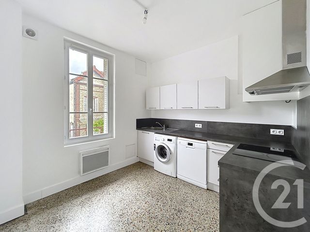 Appartement F2 à louer - 2 pièces - 49.5 m2 - STE SAVINE - 10 - CHAMPAGNE-ARDENNE - Century 21 Martinot Immobilier