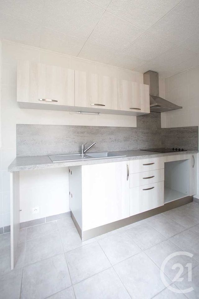 Appartement F2 à louer - 2 pièces - 50.85 m2 - TROYES - 10 - CHAMPAGNE-ARDENNE - Century 21 Martinot Immobilier