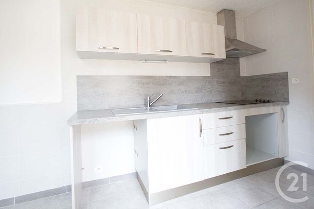 Appartement F2 à louer - 2 pièces - 50.85 m2 - TROYES - 10 - CHAMPAGNE-ARDENNE - Century 21 Martinot Immobilier