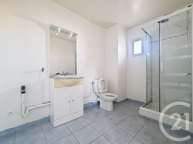 Appartement F2 à louer - 2 pièces - 34.22 m2 - ST JULIEN LES VILLAS - 10 - CHAMPAGNE-ARDENNE - Century 21 Martinot Immobilier