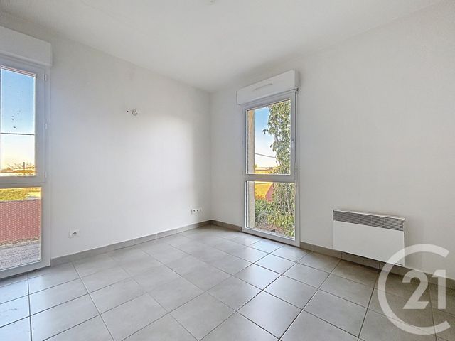Appartement F2 à louer - 2 pièces - 34.22 m2 - ST JULIEN LES VILLAS - 10 - CHAMPAGNE-ARDENNE - Century 21 Martinot Immobilier