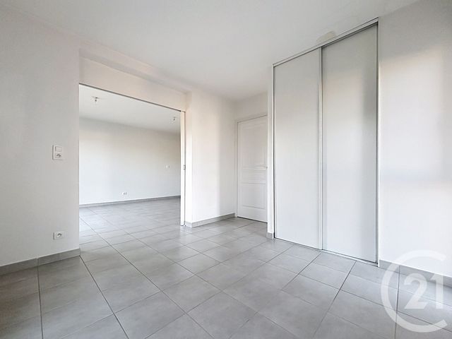 Appartement F2 à louer - 2 pièces - 34.22 m2 - ST JULIEN LES VILLAS - 10 - CHAMPAGNE-ARDENNE - Century 21 Martinot Immobilier