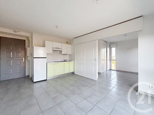 Appartement F2 à louer - 2 pièces - 34.22 m2 - ST JULIEN LES VILLAS - 10 - CHAMPAGNE-ARDENNE - Century 21 Martinot Immobilier