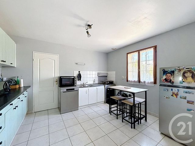 maison à vendre - 5 pièces - 113.03 m2 - ST JULIEN LES VILLAS - 10 - CHAMPAGNE-ARDENNE - Century 21 Martinot Immobilier