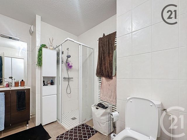Appartement F2 à vendre - 2 pièces - 42.0 m2 - TROYES - 10 - CHAMPAGNE-ARDENNE - Century 21 Martinot Immobilier