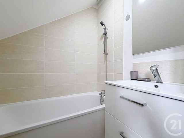 Appartement T6 à louer - 6 pièces - 117.89 m2 - TROYES - 10 - CHAMPAGNE-ARDENNE - Century 21 Martinot Immobilier
