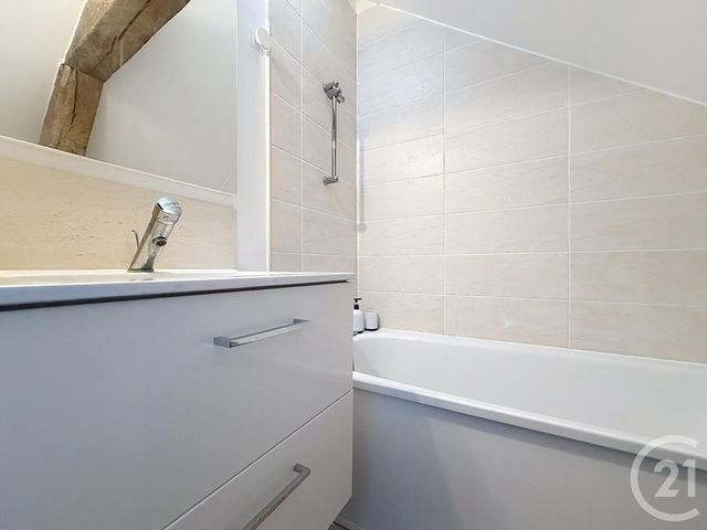 Appartement T6 à louer - 6 pièces - 117.89 m2 - TROYES - 10 - CHAMPAGNE-ARDENNE - Century 21 Martinot Immobilier