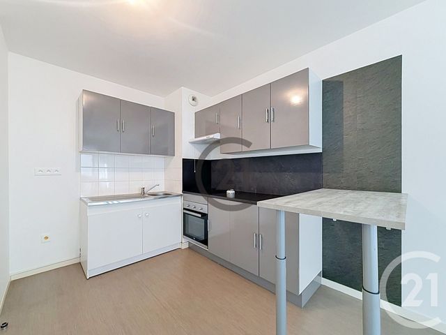 Appartement F2 à vendre - 2 pièces - 42.06 m2 - TROYES - 10 - CHAMPAGNE-ARDENNE - Century 21 Martinot Immobilier