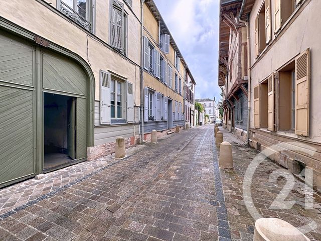 Appartement F1 à louer - 1 pièce - 27.0 m2 - TROYES - 10 - CHAMPAGNE-ARDENNE - Century 21 Martinot Immobilier