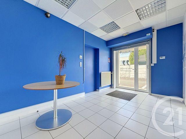 Appartement F1 à louer - 1 pièce - 50.0 m2 - ROSIERES PRES TROYES - 10 - CHAMPAGNE-ARDENNE - Century 21 Martinot Immobilier