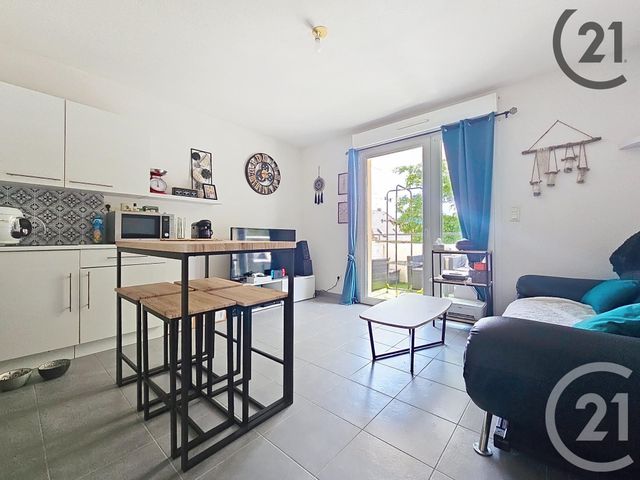 Appartement T2 à louer - 2 pièces - 38.4 m2 - STE SAVINE - 10 - CHAMPAGNE-ARDENNE - Century 21 Martinot Immobilier