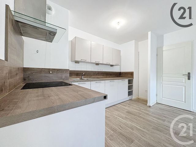Appartement à vendre - 3 pièces - 60.59 m2 - TROYES - 10 - CHAMPAGNE-ARDENNE - Century 21 Martinot Immobilier