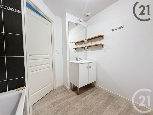 Appartement à vendre - 3 pièces - 60.59 m2 - TROYES - 10 - CHAMPAGNE-ARDENNE - Century 21 Martinot Immobilier