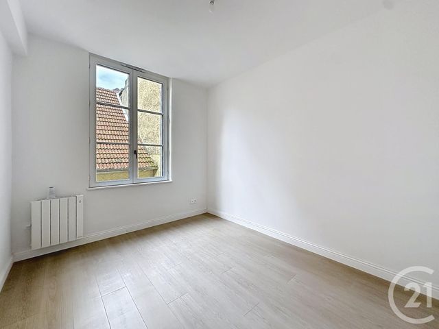 Appartement T3 à louer - 3 pièces - 70.3 m2 - TROYES - 10 - CHAMPAGNE-ARDENNE - Century 21 Martinot Immobilier
