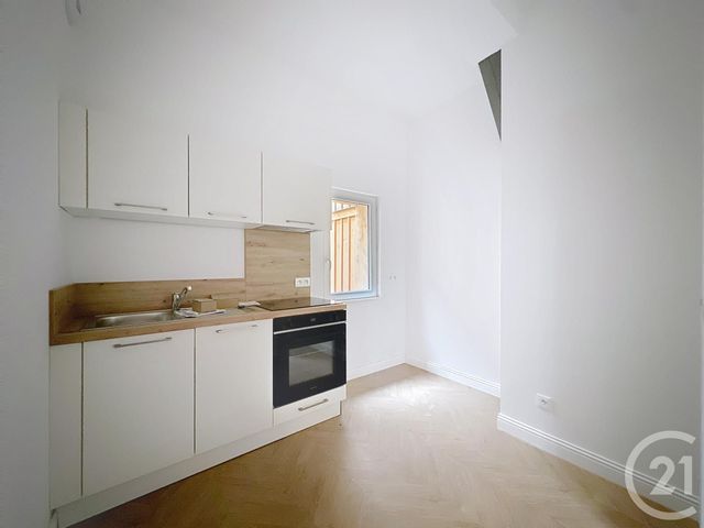 Appartement T3 à louer - 3 pièces - 70.3 m2 - TROYES - 10 - CHAMPAGNE-ARDENNE - Century 21 Martinot Immobilier