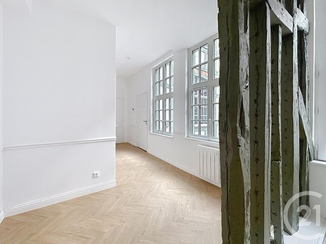 Appartement T3 à louer - 3 pièces - 70.3 m2 - TROYES - 10 - CHAMPAGNE-ARDENNE - Century 21 Martinot Immobilier
