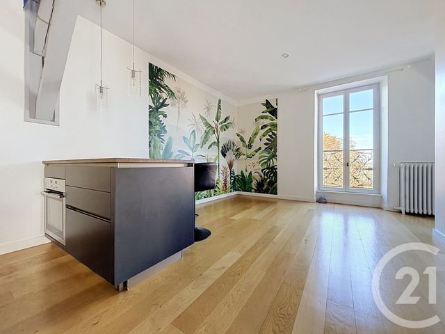 Appartement F3 à louer - 3 pièces - 99.75 m2 - TROYES - 10 - CHAMPAGNE-ARDENNE - Century 21 Martinot Immobilier