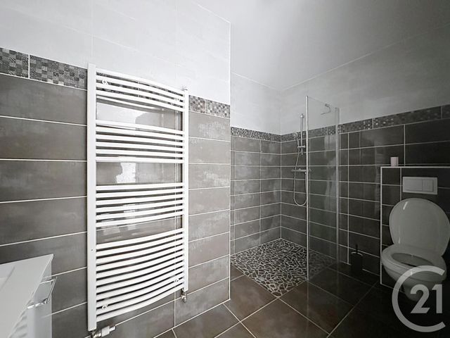 Appartement F3 à vendre - 3 pièces - 66.0 m2 - TROYES - 10 - CHAMPAGNE-ARDENNE - Century 21 Martinot Immobilier